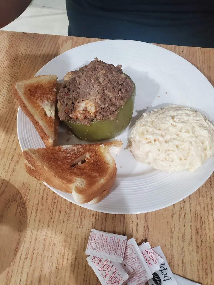 Stuffed Bell Pepper Macaroni & Cheese w Toast